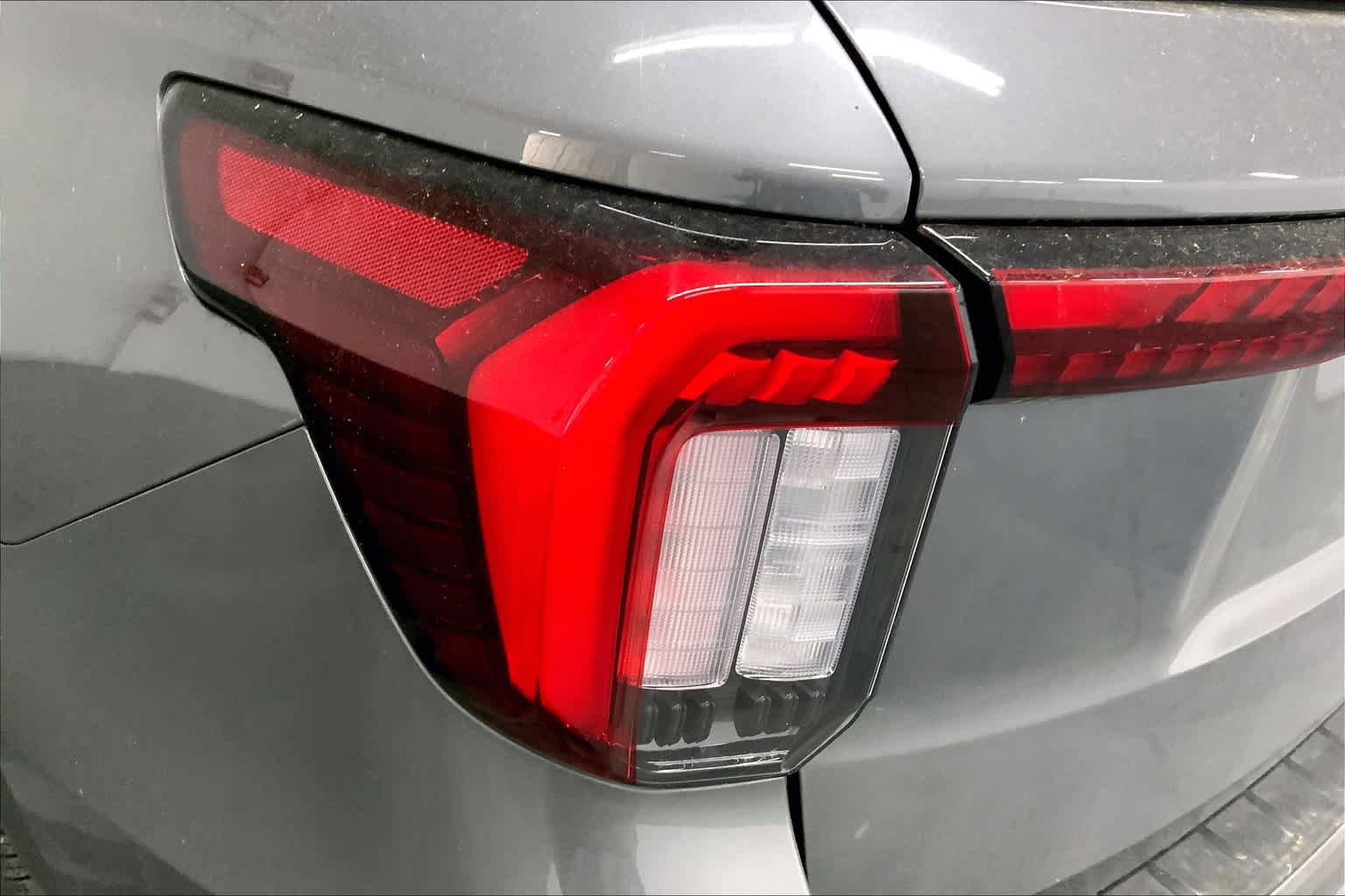 Used 2025 Ford Explorer ST w/ Sun And Sound Package AWD/4WD image 15
