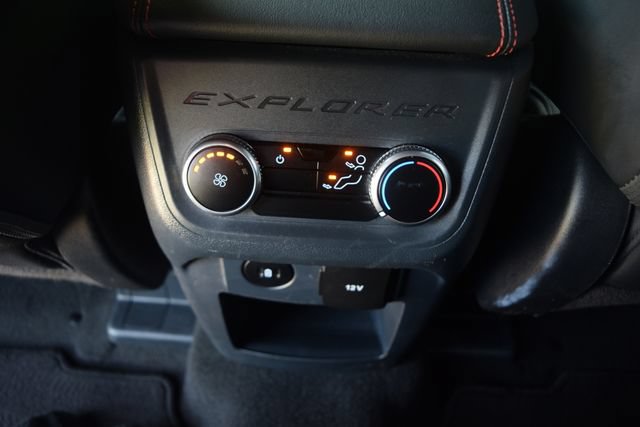 Used 2025 Ford Explorer ST-Line w/ ST-Line Street Pack AWD/4WD image 18