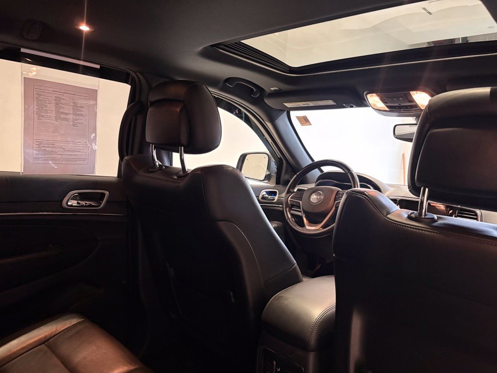 Used 2021 Jeep Grand Cherokee Limited AWD/4WD image 27