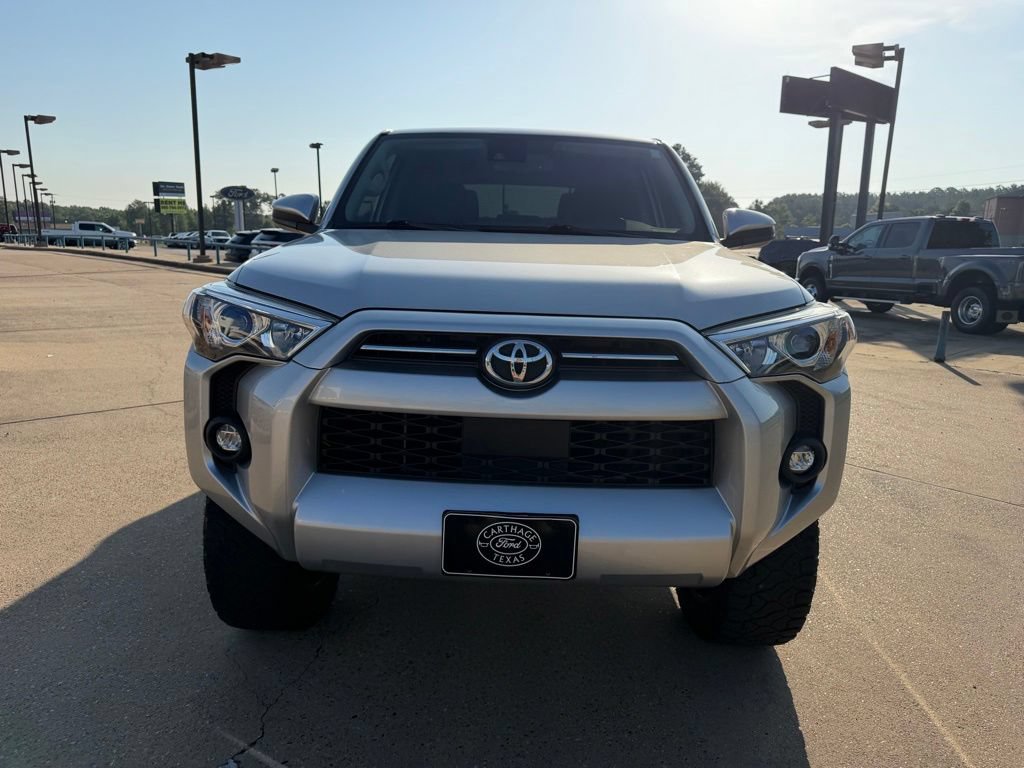 Used 2023 Toyota 4Runner SR5 AWD/4WD image 9