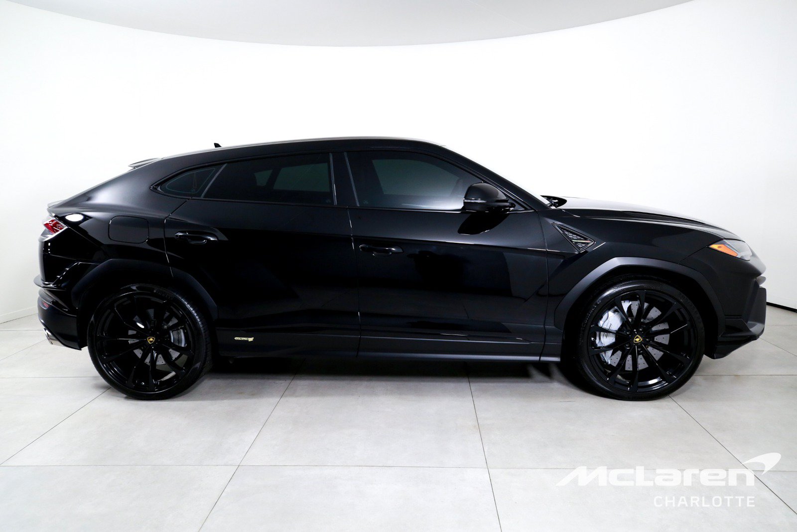 Used 2024 Lamborghini Urus S AWD/4WD image 9
