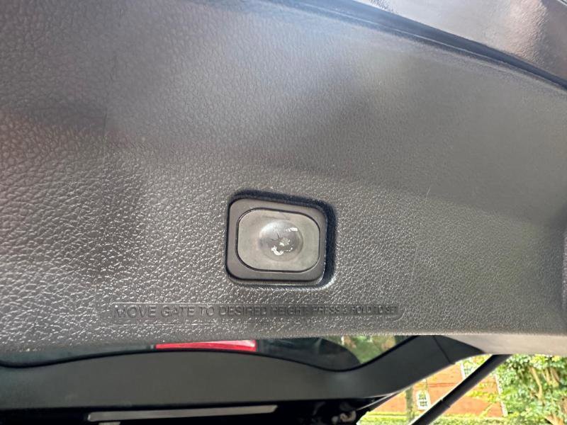 Used 2017 Ford Explorer Limited FWD image 18