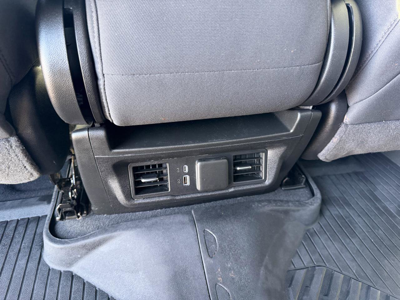 Used 2024 Chevrolet Silverado 2500 LT image 38