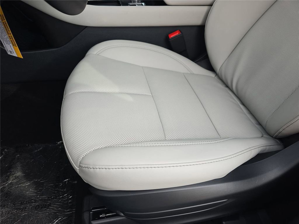 New 2026 Lincoln Aviator AWD image 16