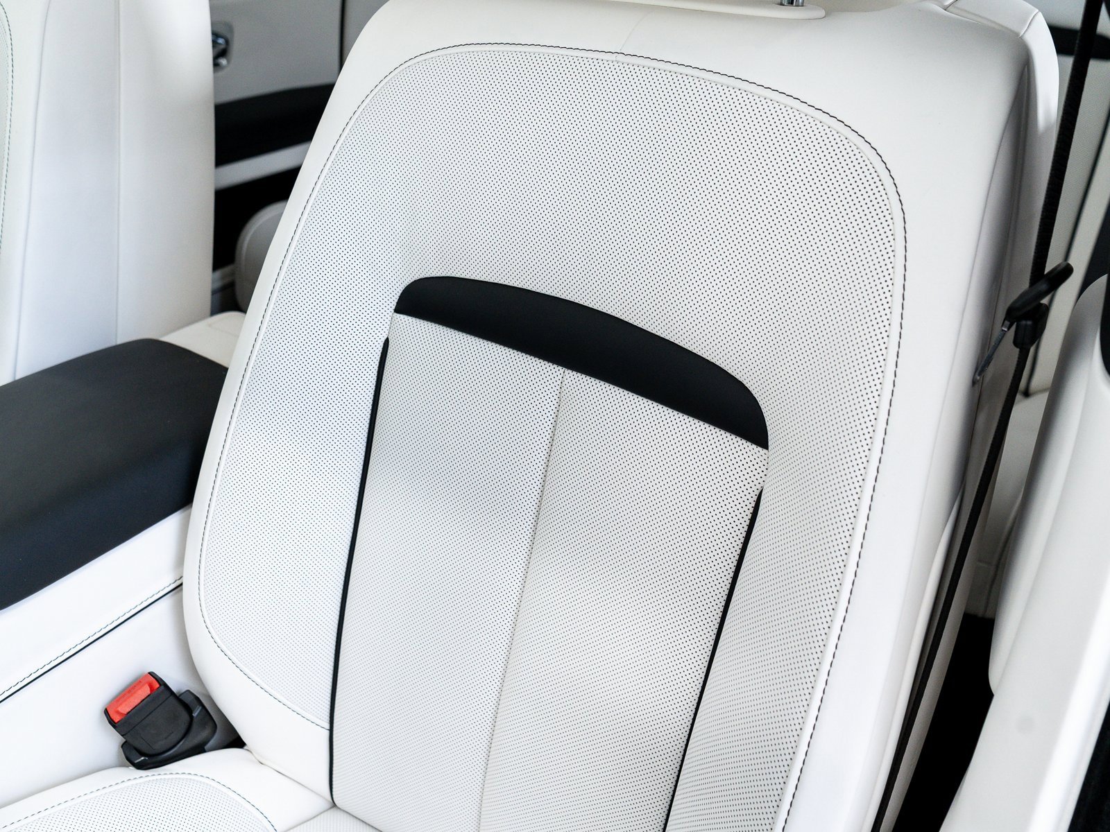 New 2025 Rolls-Royce Ghost image 19