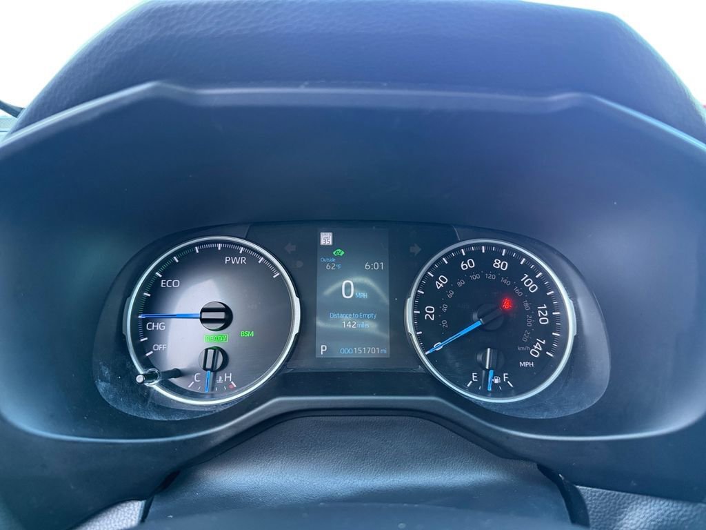 Used 2021 Toyota RAV4 XLE image 16