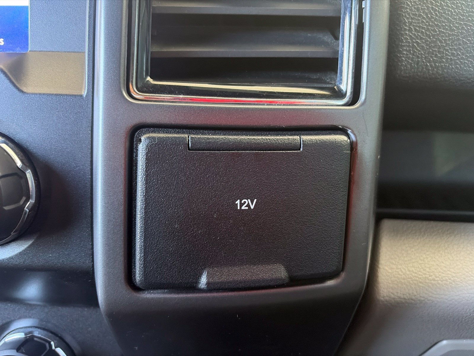 Used 2020 Ford F150 XLT RWD image 25