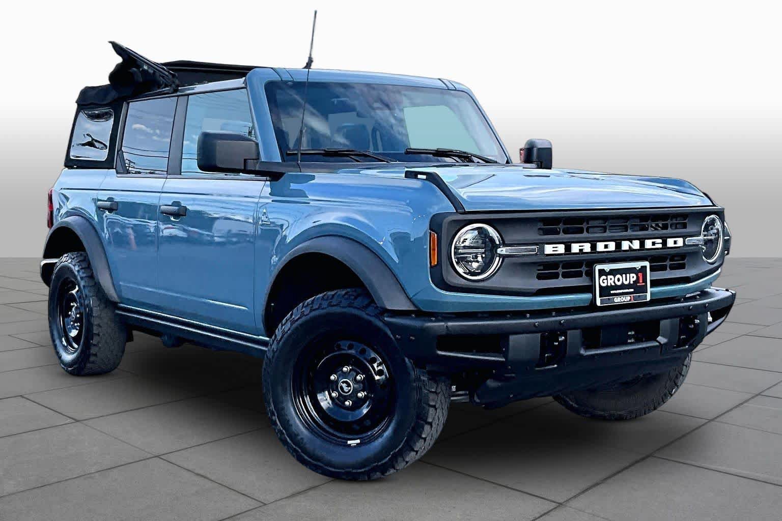 Used 2023 Ford Bronco Black Diamond AWD/4WD image 3