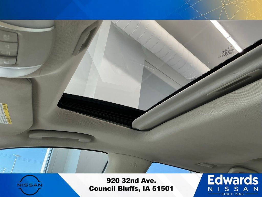 Used 2019 INFINITI QX60 Luxe w/ Sensory Package AWD/4WD image 40