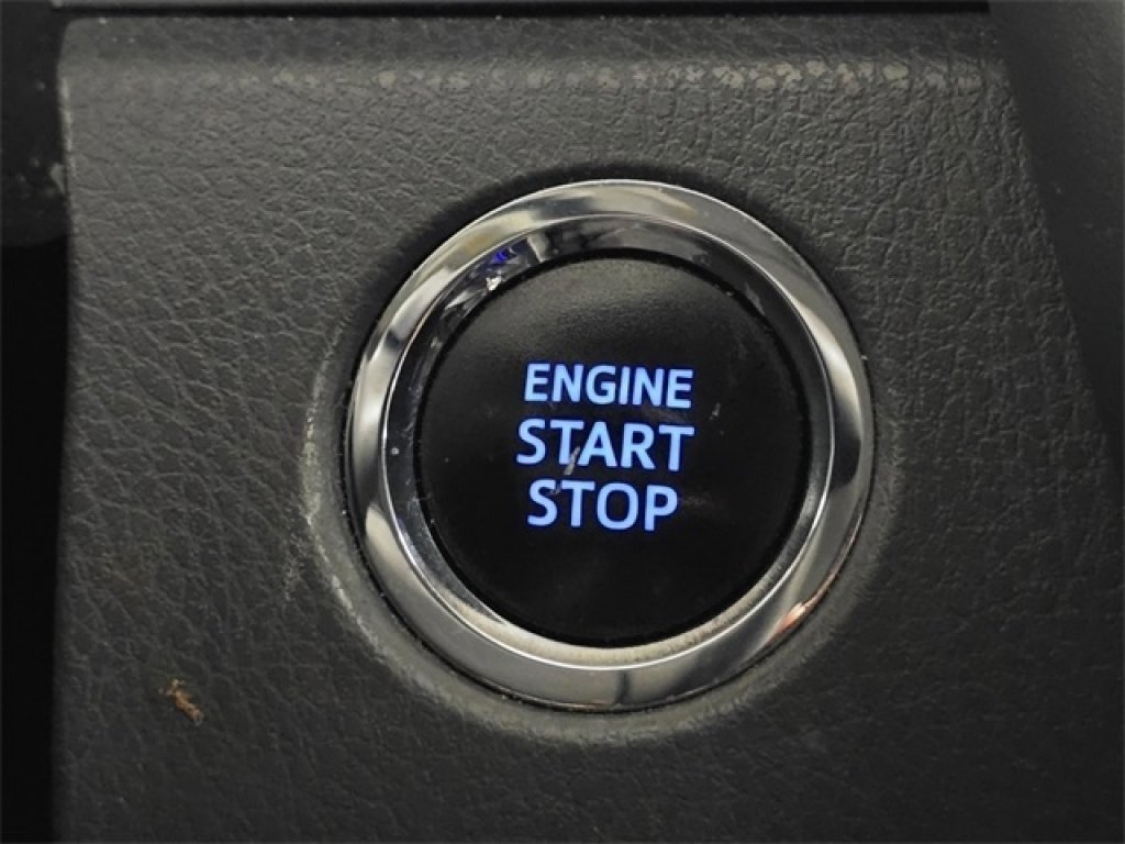 Used 2019 Toyota Camry LE image 27