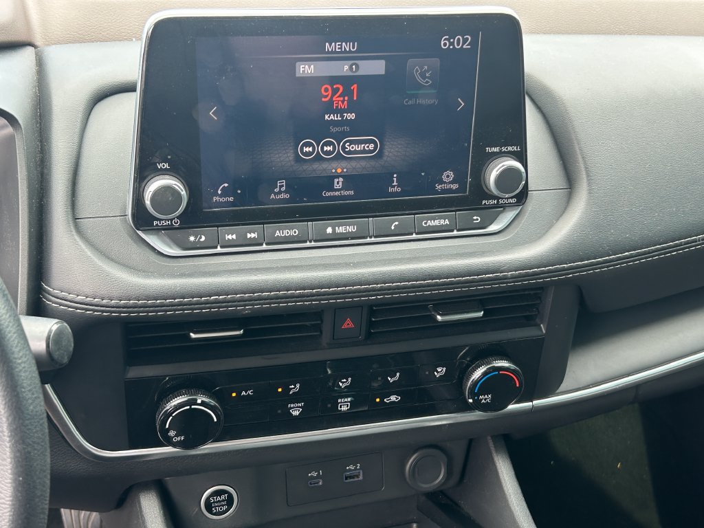 Used 2023 Nissan Rogue S FWD image 12