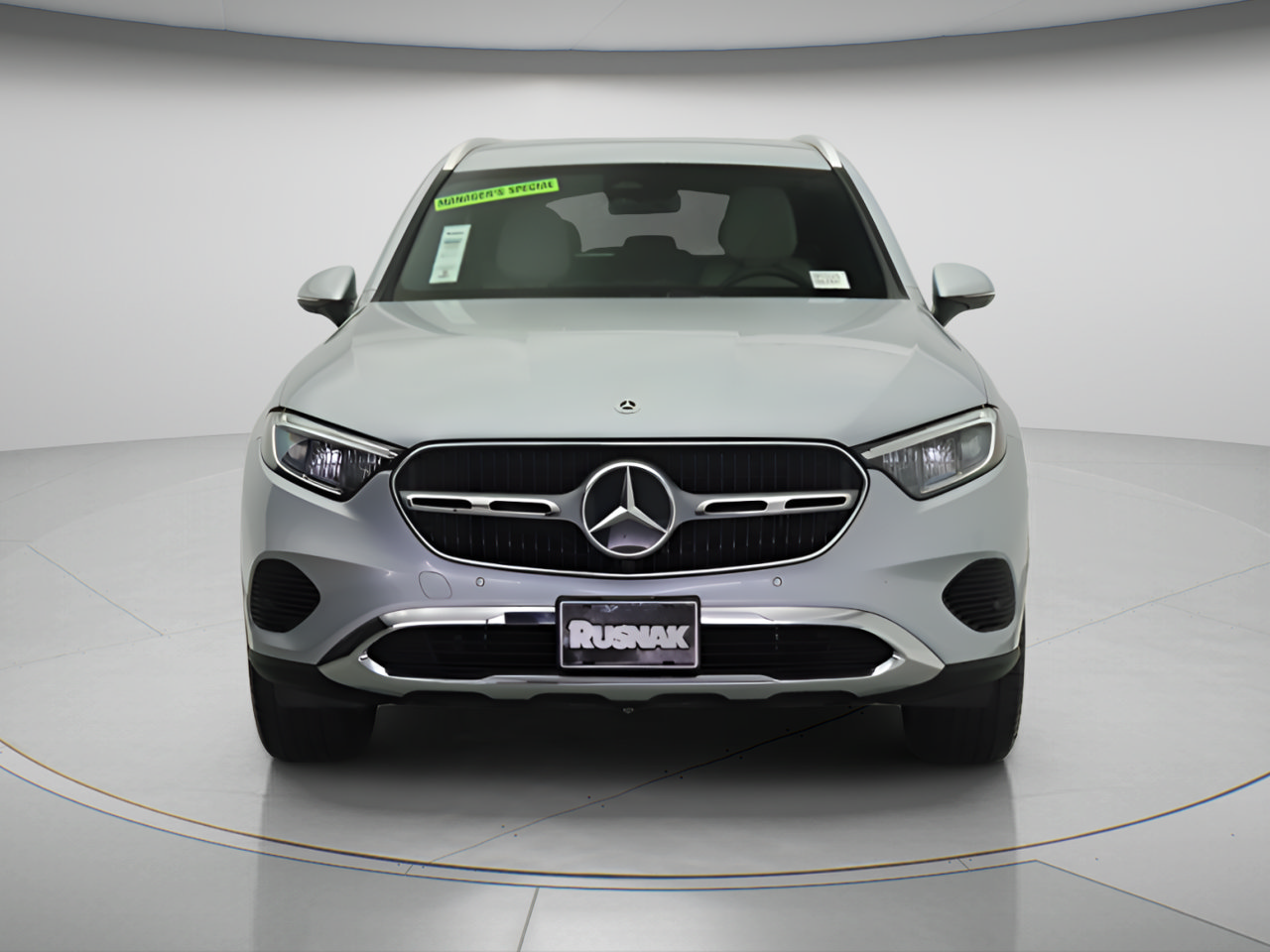 Used 2025 Mercedes-Benz GLC 350e 4MATIC image 6