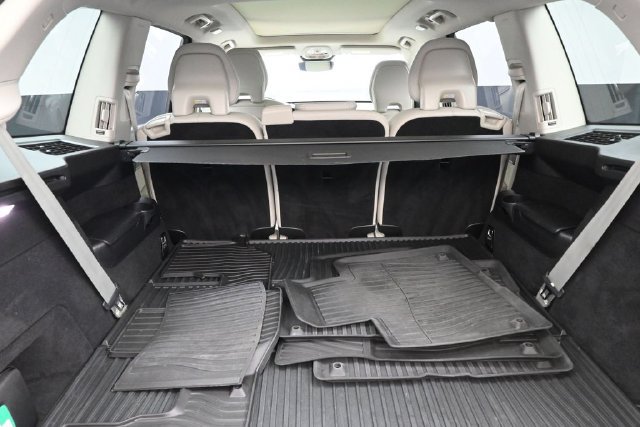Used 2025 Volvo XC90 B5 Plus w/ Protection Package Premier AWD/4WD image 30
