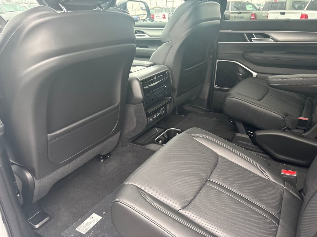 New 2026 Jeep Grand Wagoneer L Limited image 36