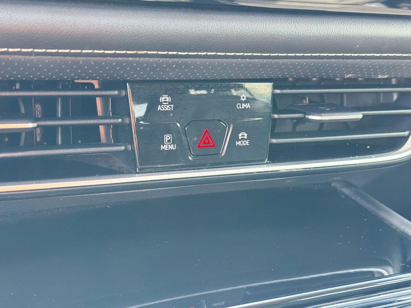 Used 2024 Volkswagen Atlas SE FWD image 18