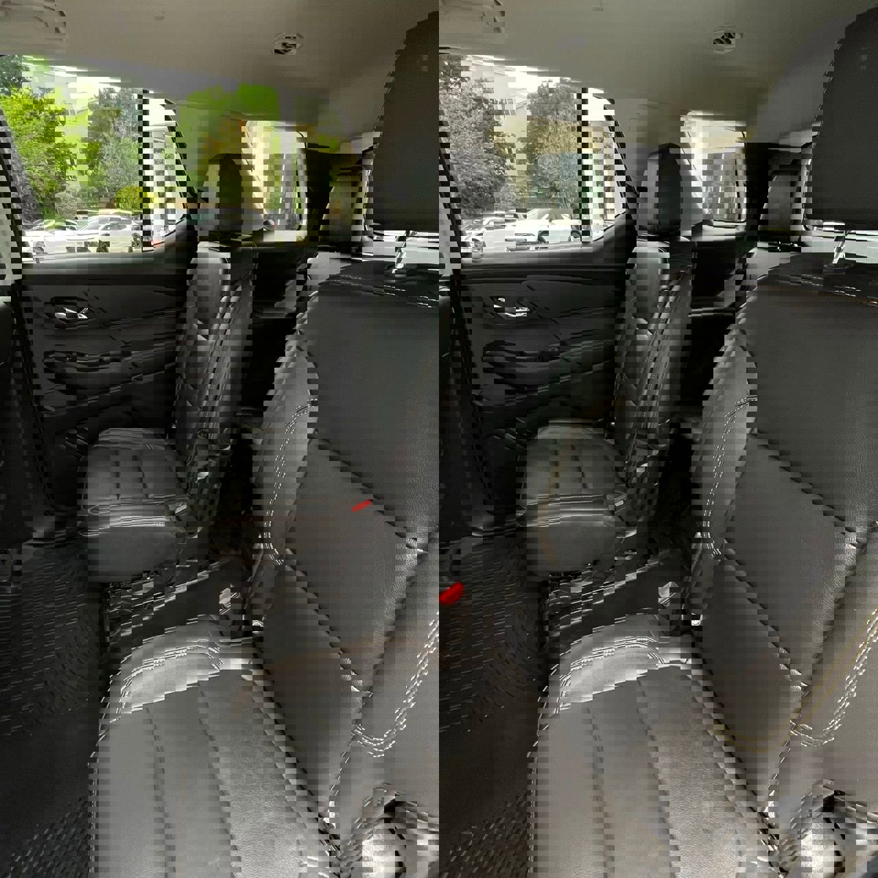 Used 2020 Chevrolet Traverse RS image 24