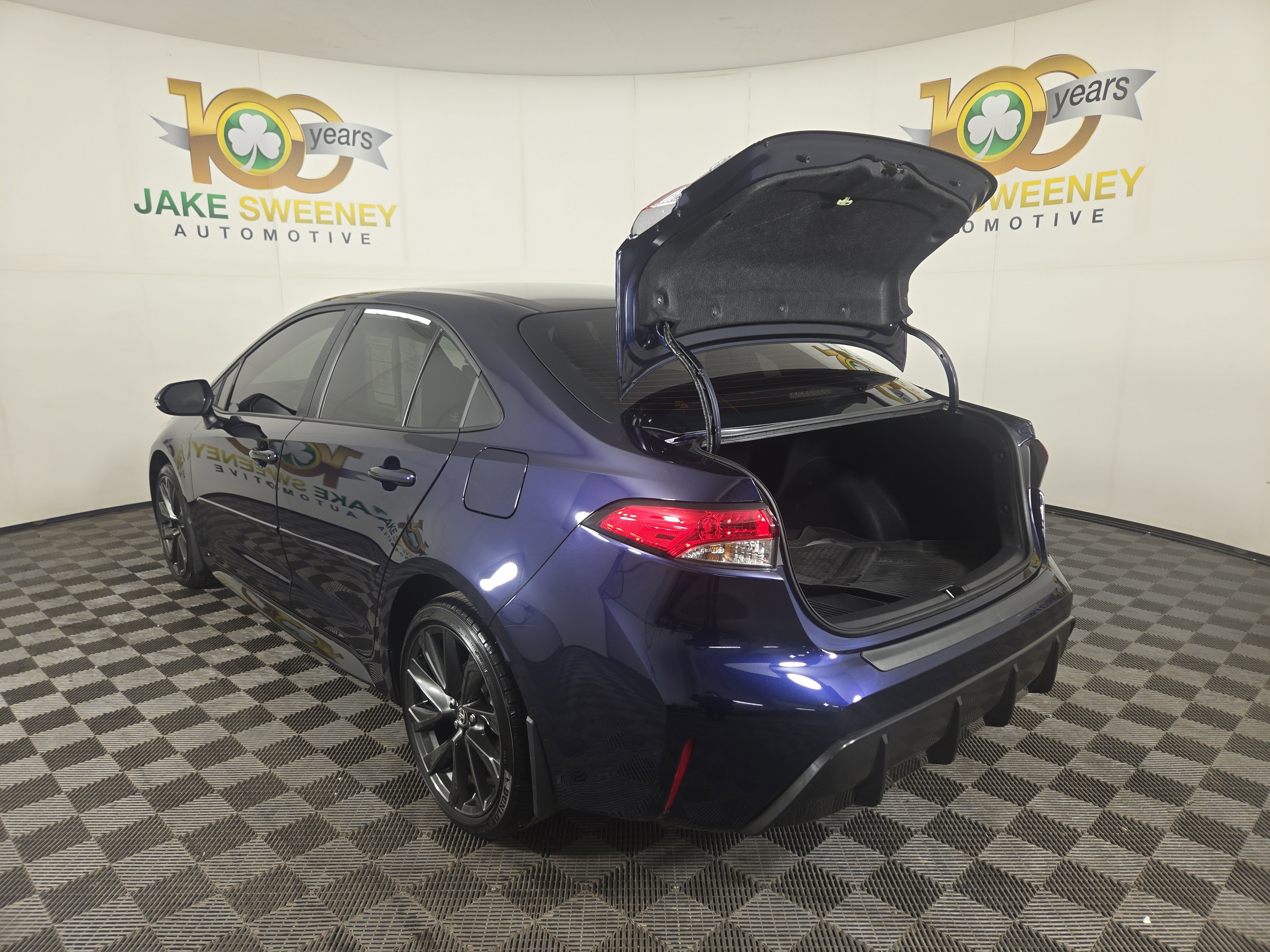 Used 2024 Toyota Corolla SE image 30