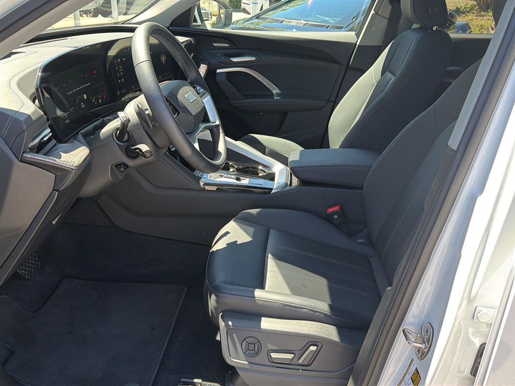 Used 2025 Audi Q5 Premium Plus w/ Premium Plus AWD/4WD image 12