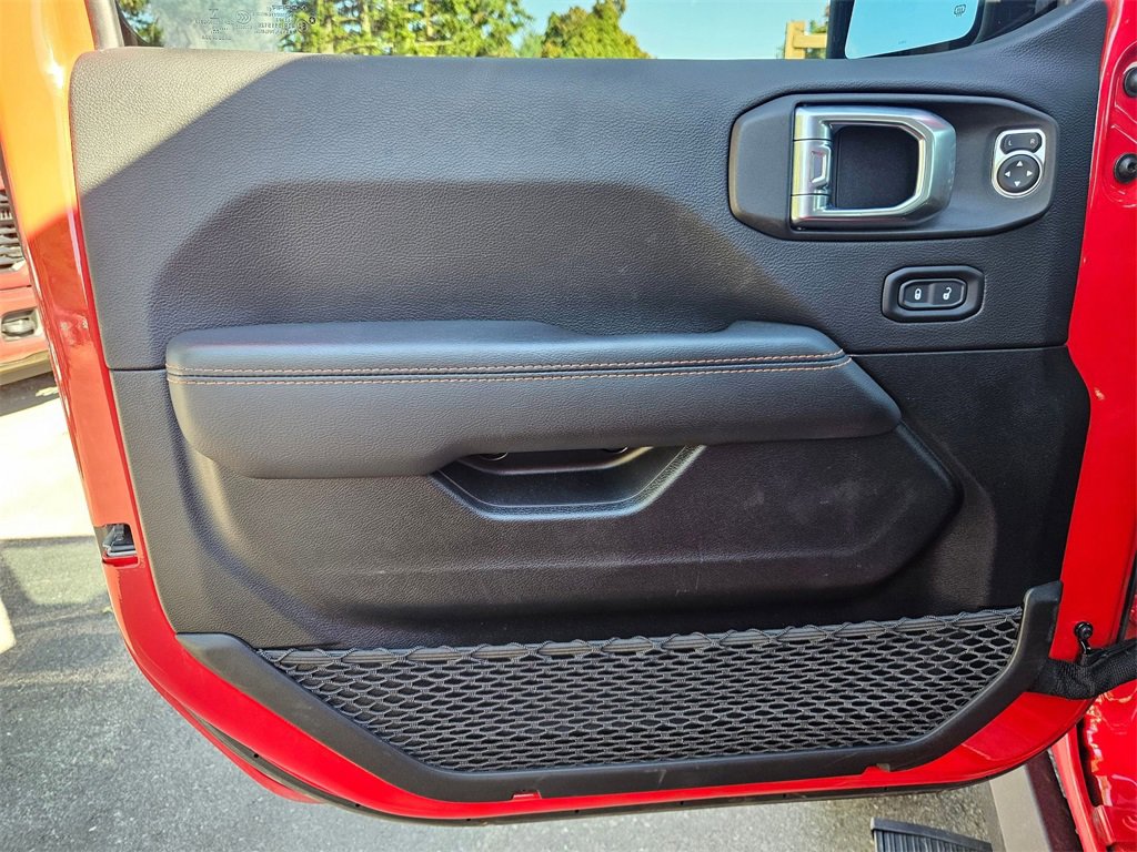 Used 2022 Jeep Gladiator Mojave w/ Trailer Tow Package image 11