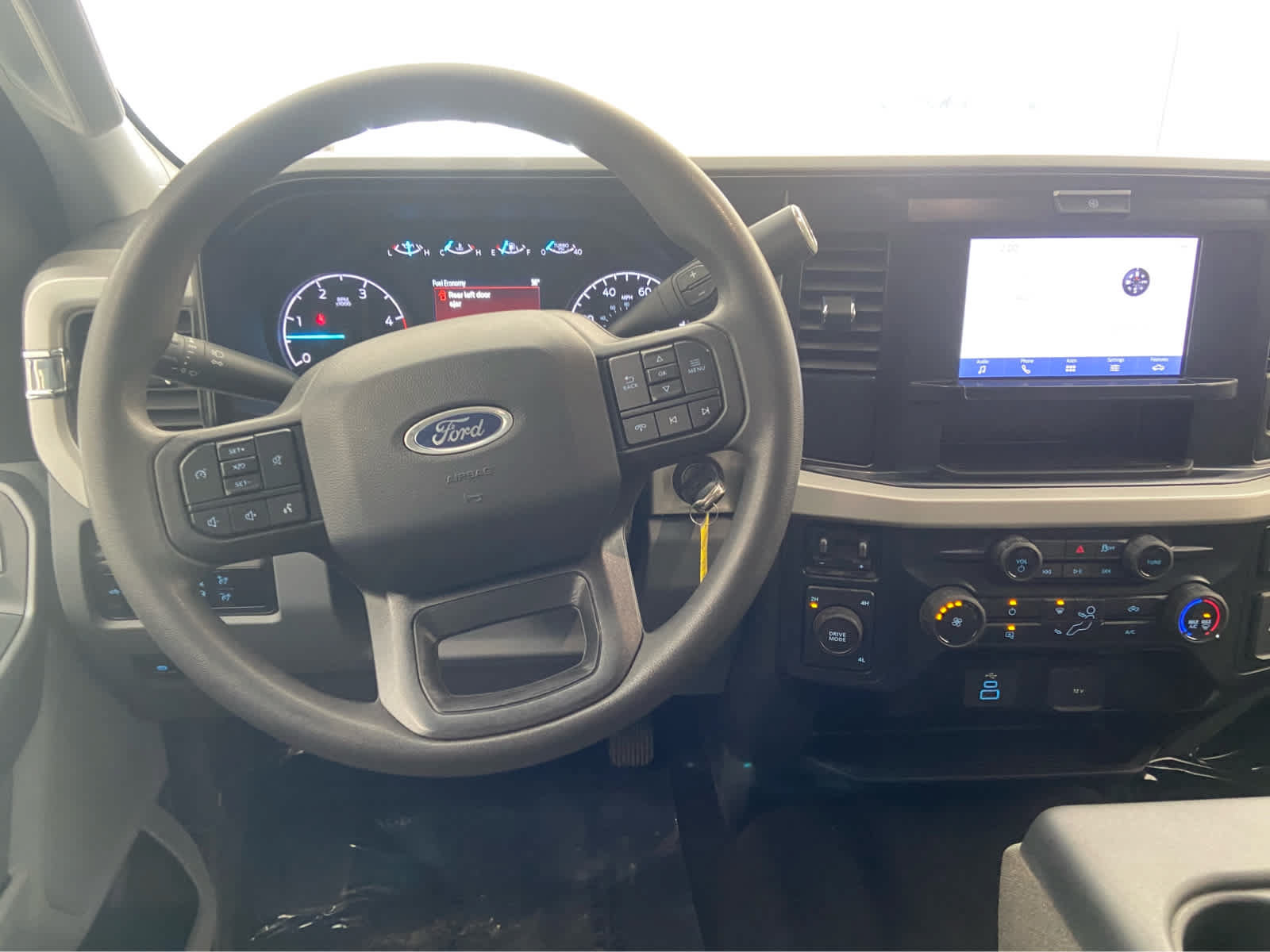 Used 2025 Ford F250 XLT AWD/4WD image 19