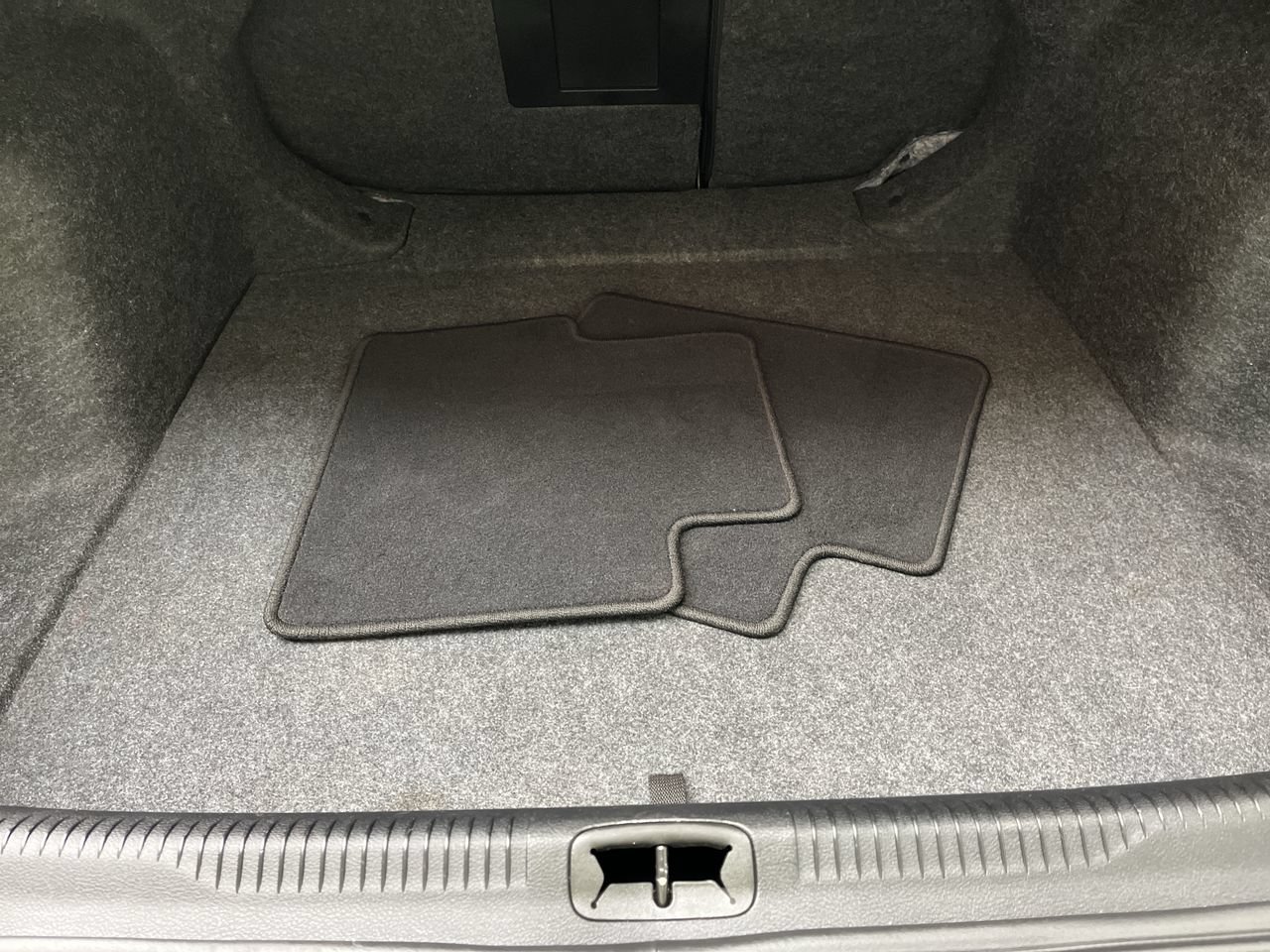 Used 2015 Chrysler 200 S FWD image 24