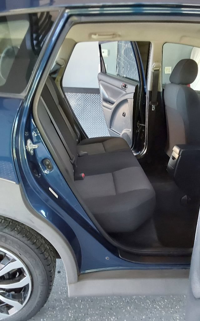 Used 2005 Pontiac Vibe w/ Power Group Value Package FWD image 20