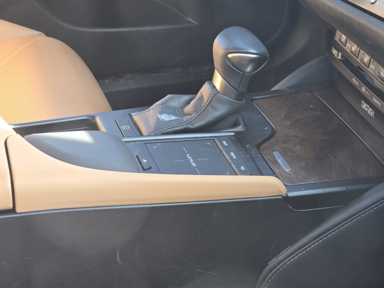 Used 2022 Lexus ES 350 Ultra Luxury image 16