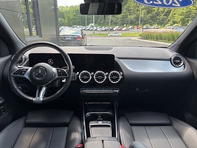 Used 2025 Mercedes-Benz GLA 250 4MATIC image 27
