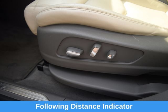 Used 2017 Cadillac XT5 Luxury w/ Driver Awareness Package FWD image 19