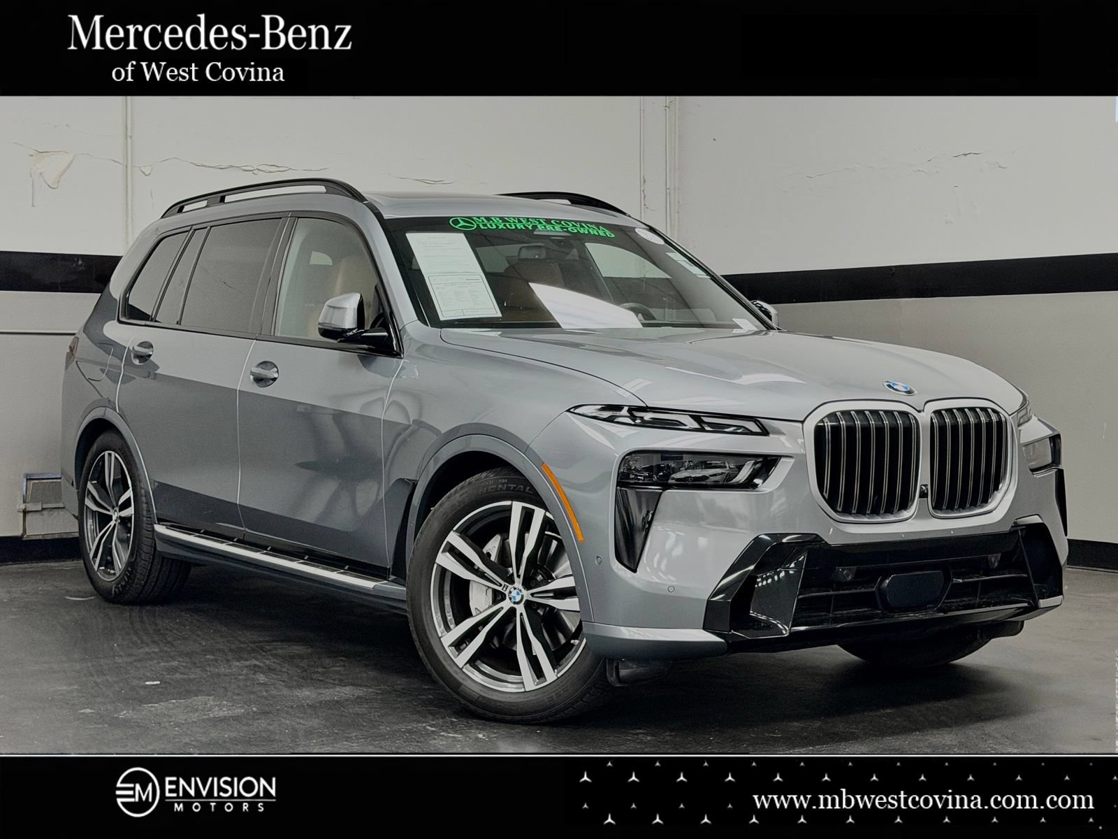 Used 2023 BMW X7 xDrive40i w/ M Sport Package AWD/4WD image 1