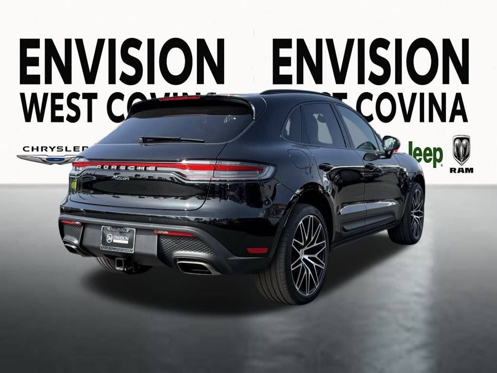 Used 2025 Porsche Macan image 8
