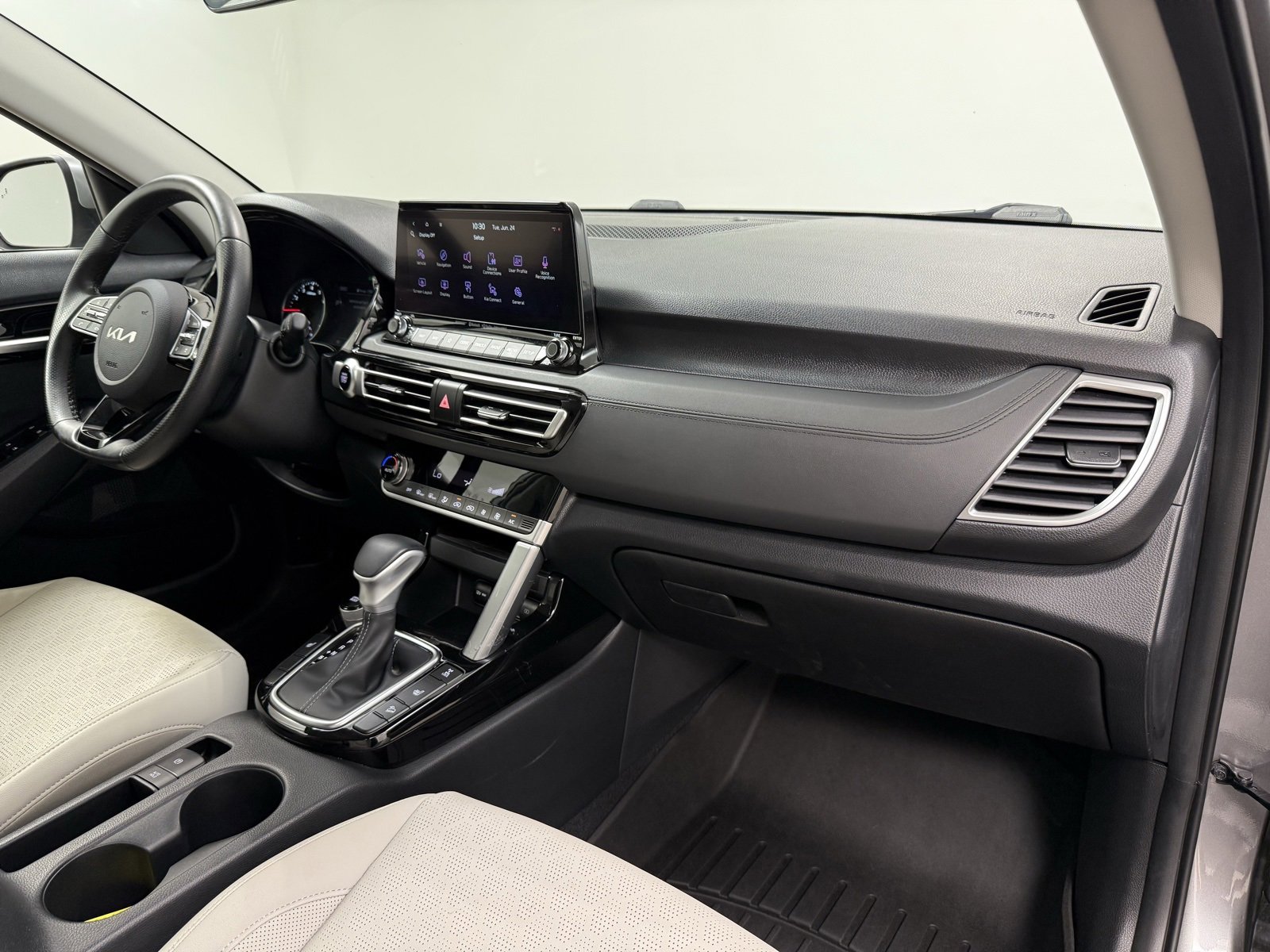 Used 2023 Kia Seltos SX w/ SX Sunroof Package image 25