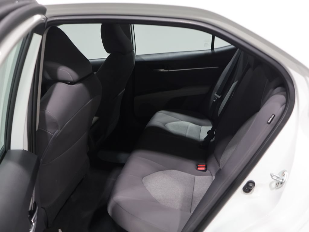 Used 2021 Toyota Camry LE FWD image 18