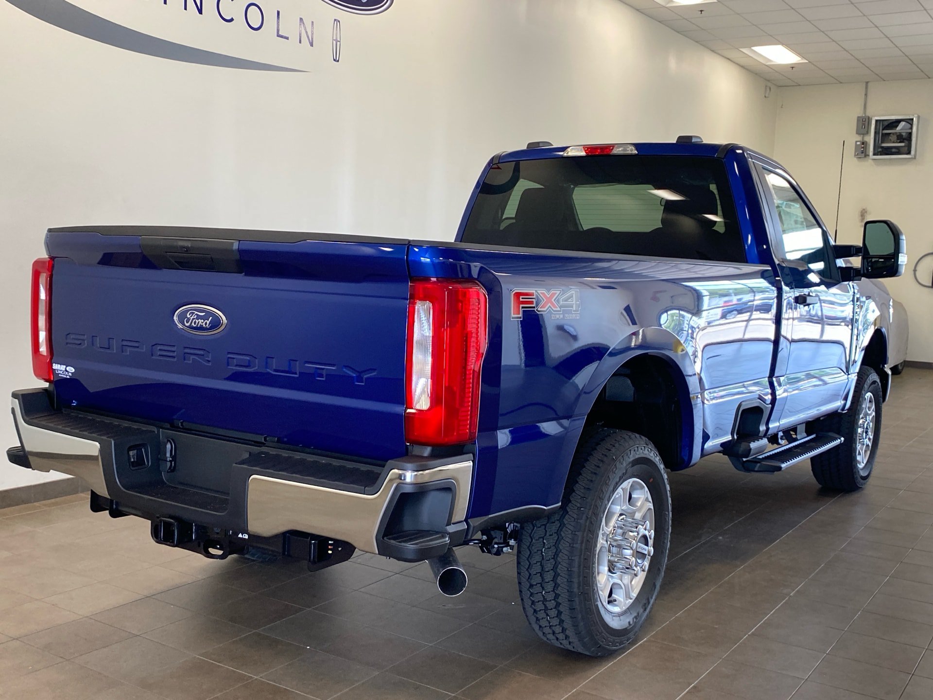 New 2026 Ford F350 XLT w/ FX4 Off-Road Package AWD/4WD image 7