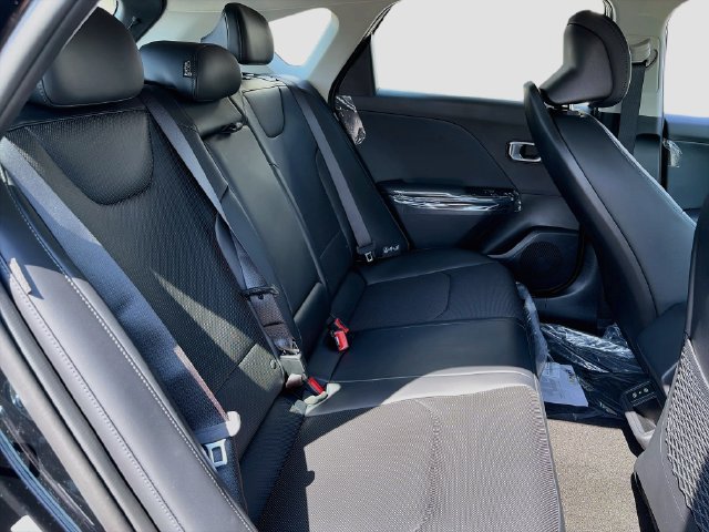 New 2026 Kia K4 EX FWD image 24