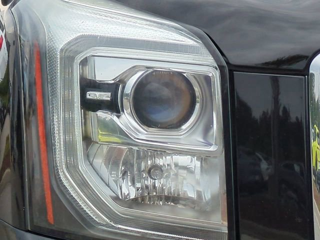 Used 2016 GMC Yukon XL SLT w/ Open Road Package AWD/4WD image 10