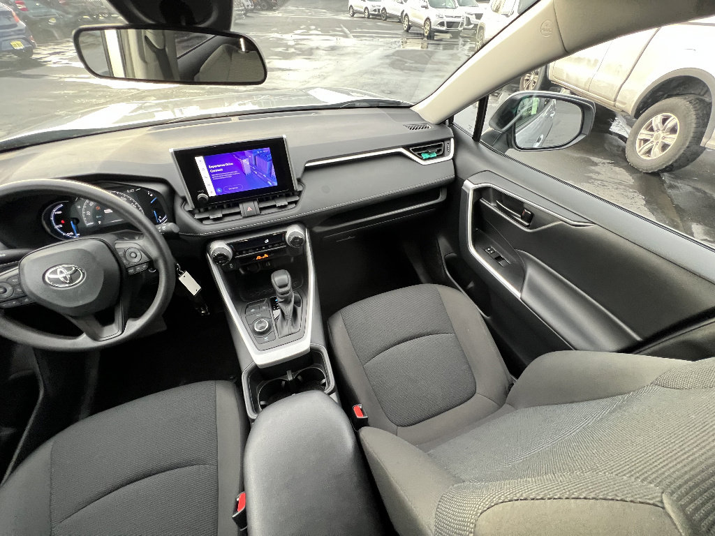 Used 2025 Toyota RAV4 LE image 20