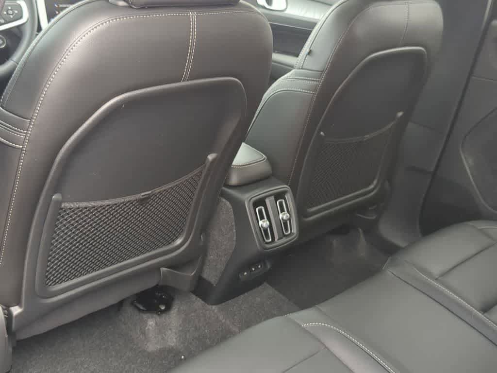 New 2026 Volvo XC40 B5 Plus w/ Climate Package AWD/4WD image 17