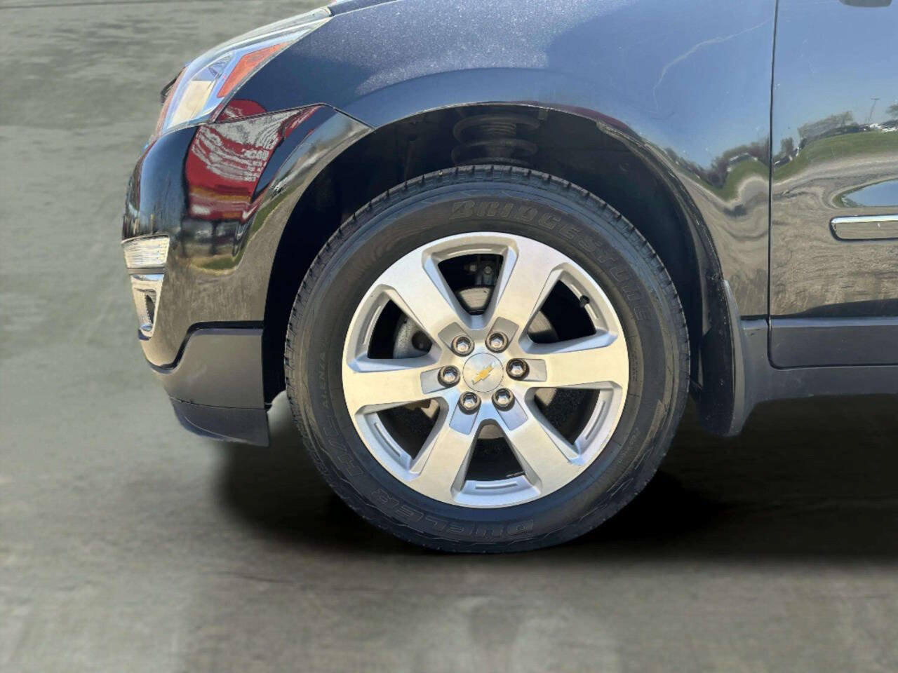 Used 2017 Chevrolet Traverse Premier AWD/4WD image 36