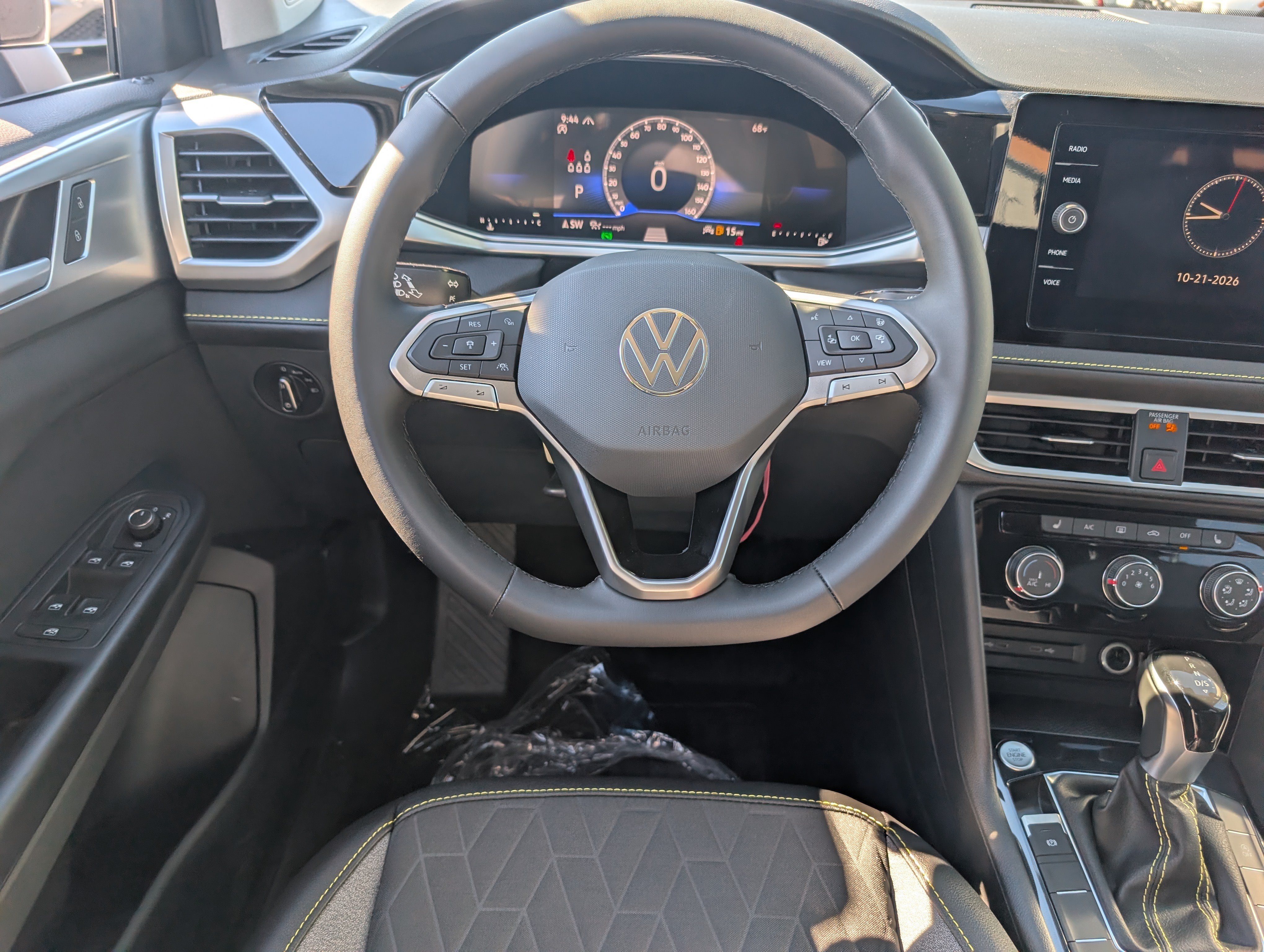 New 2027 Volkswagen Taos Sport AWD/4WD image 14