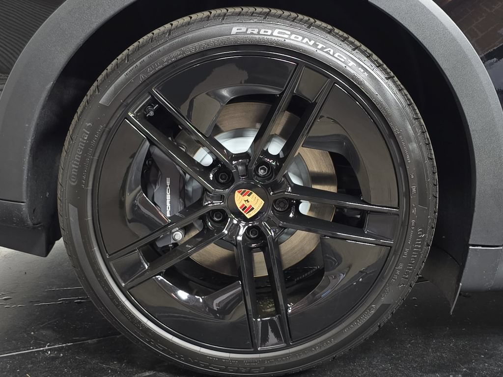 New 2026 Porsche Taycan 4 Cross Turismo AWD/4WD image 29