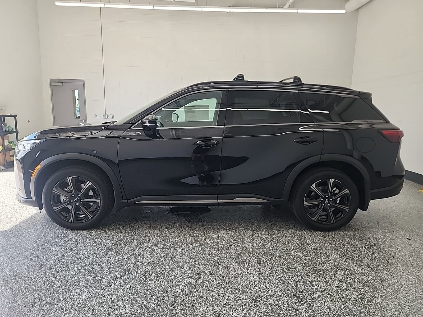 New 2026 INFINITI QX60 Autograph w/ Dark Cargo Package image 2