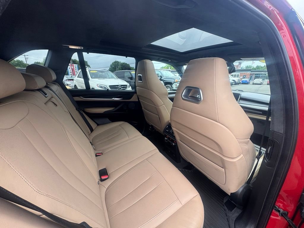 Used 2017 BMW X5 M AWD/4WD image 31