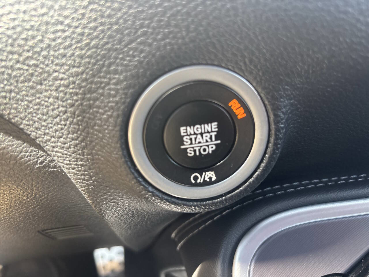 Used 2019 Dodge Challenger R/T Scat Pack w/ Shaker Package RWD image 25