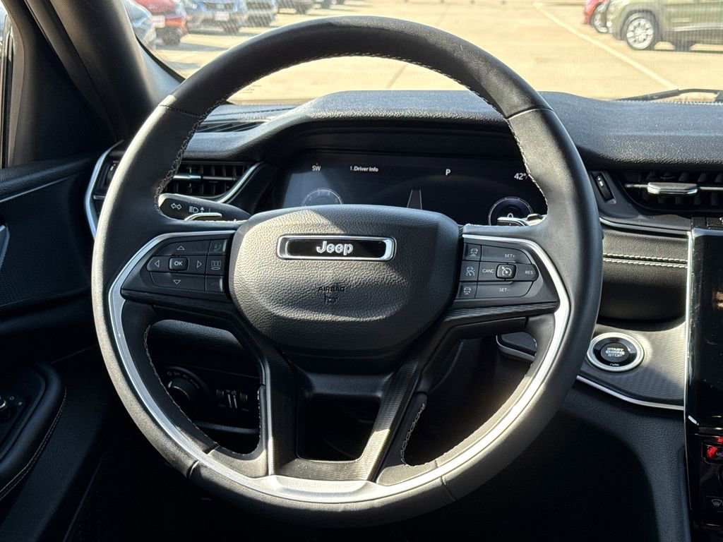 Used 2023 Jeep Grand Cherokee Altitude image 14