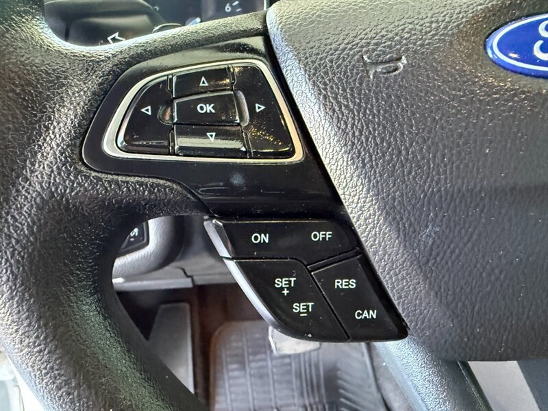 Used 2017 Ford Escape SE FWD image 21
