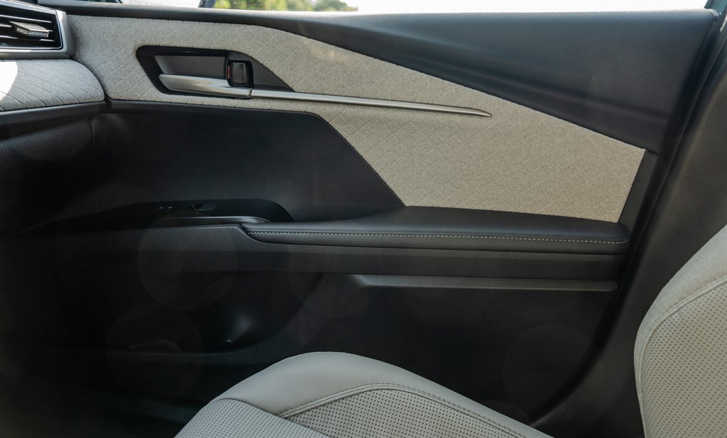 Used 2025 Toyota Camry XLE w/ Premium Plus Package FWD image 24