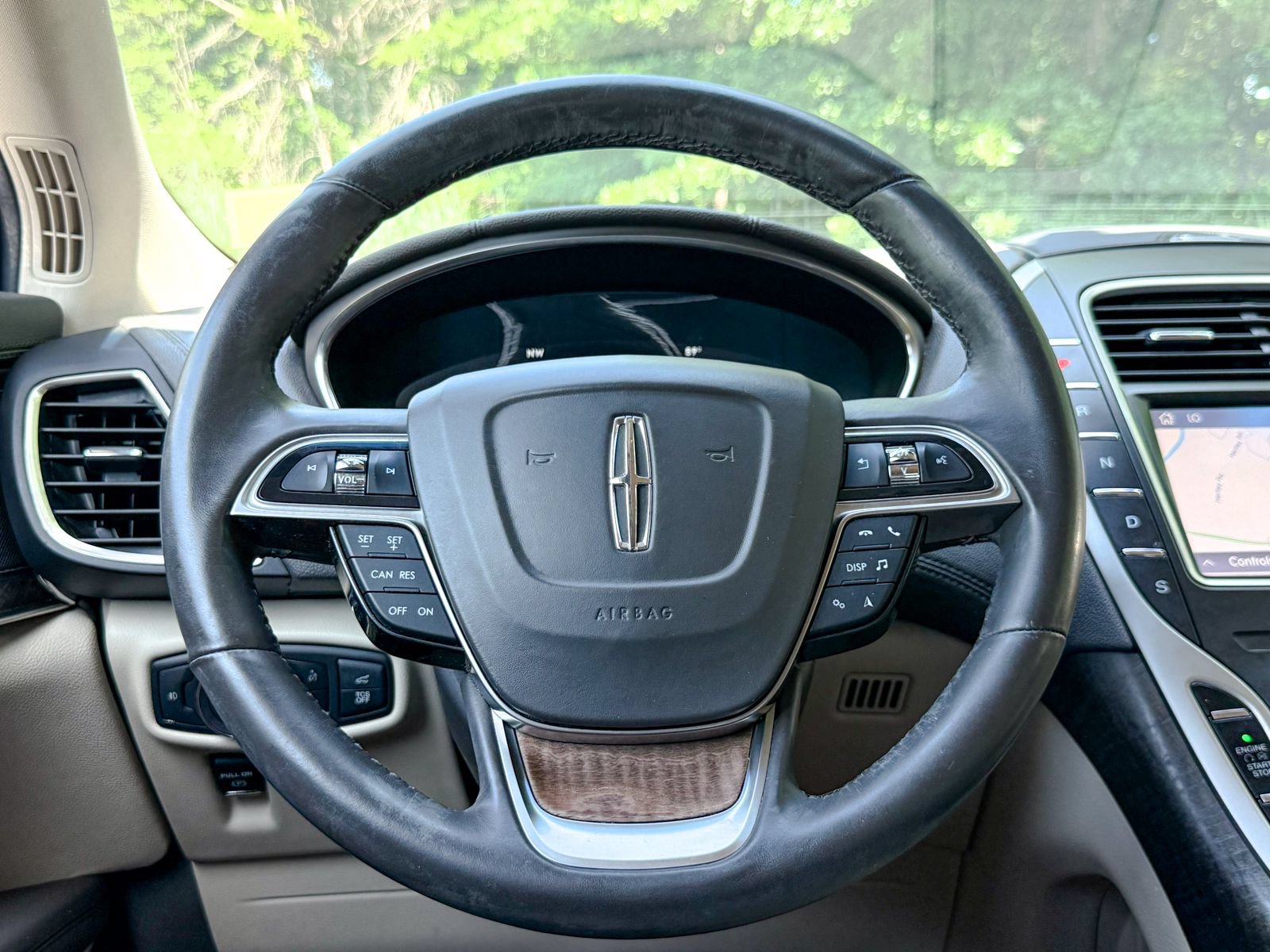 Used 2019 Lincoln Nautilus Reserve w/ Class II Trailer Tow Package AWD/4WD image 35