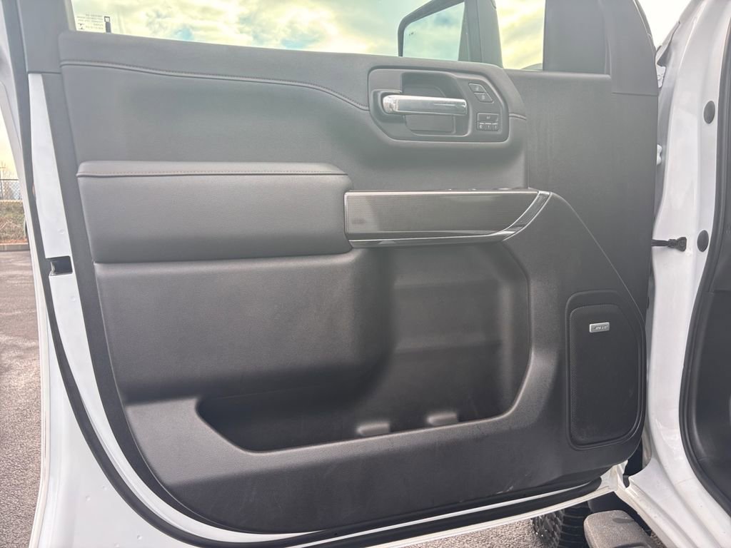 Used 2022 GMC Sierra 3500 AT4 w/ AT4 Preferred Package image 23