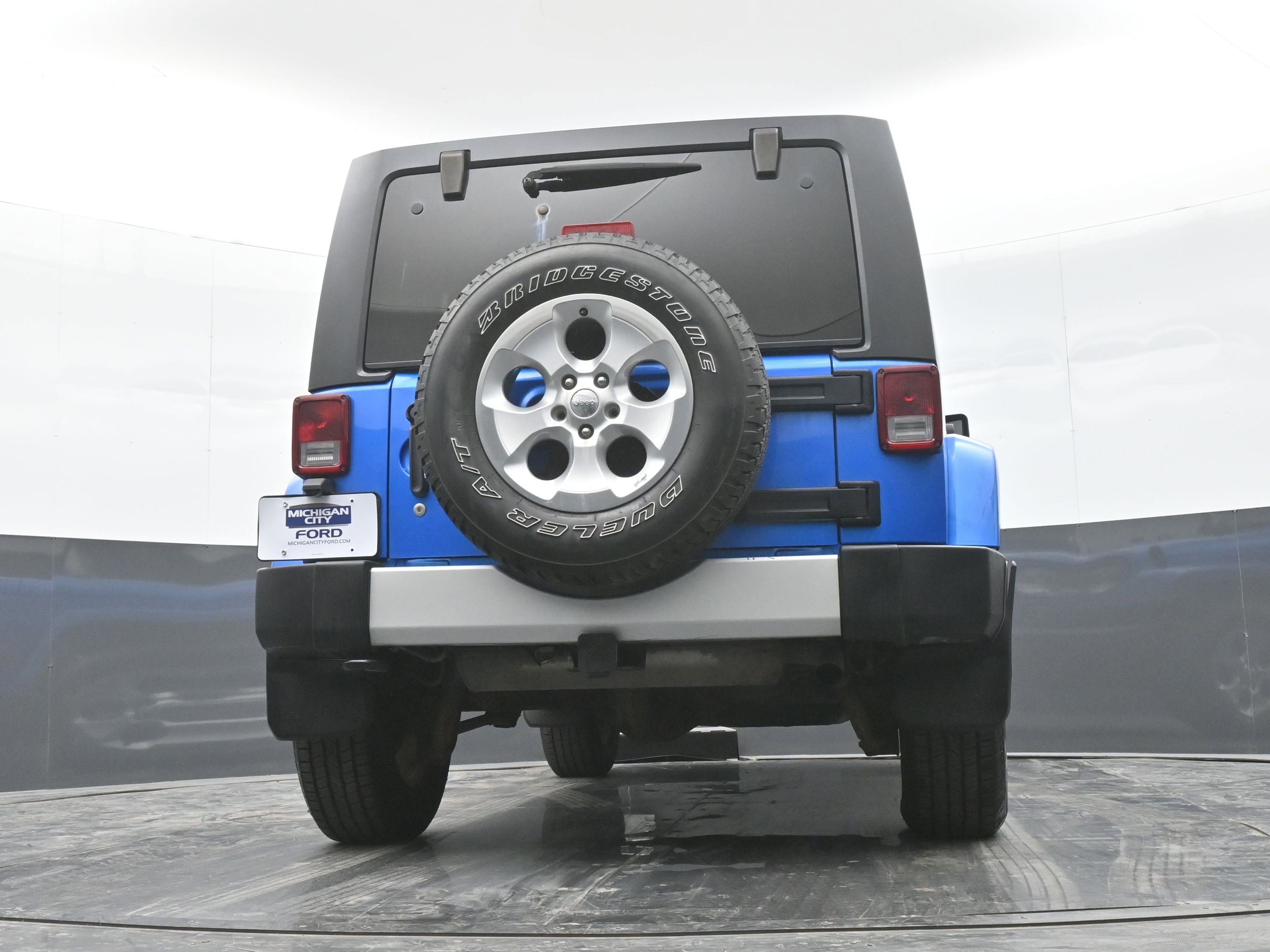 Used 2015 Jeep Wrangler Unlimited Sahara image 38